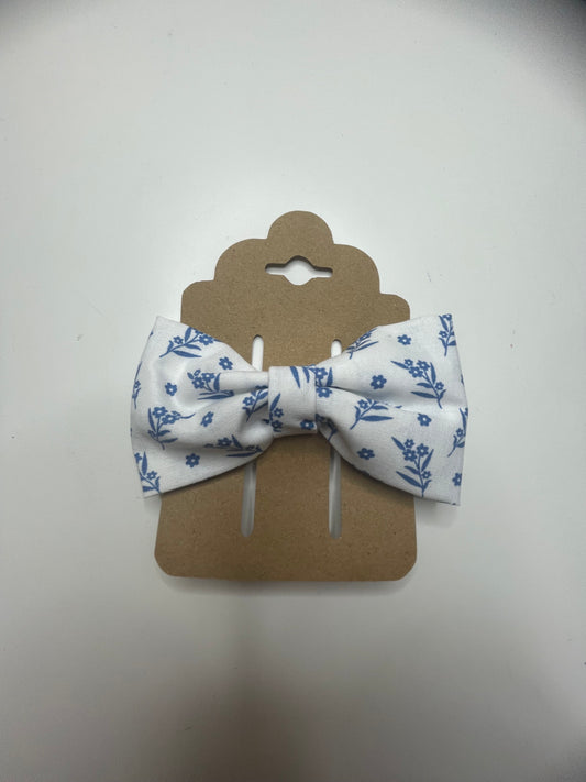 Blue leafs
